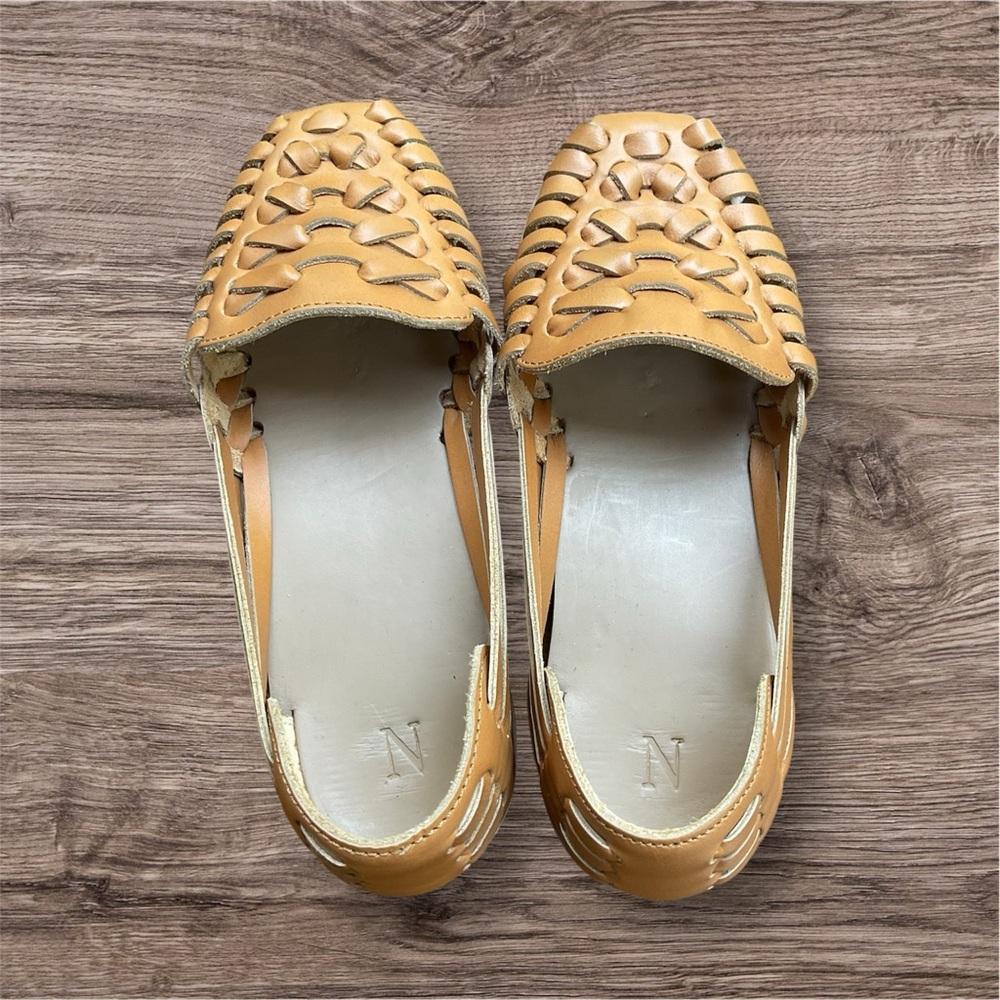 Nisolo Tan Leather Sandals - Picture 10 of 13